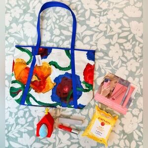 Clinique Floral Tote & Beauty Bundle 🌺💋✨ NWT!
